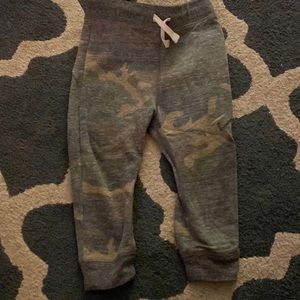 Tucker + Tate camo pants